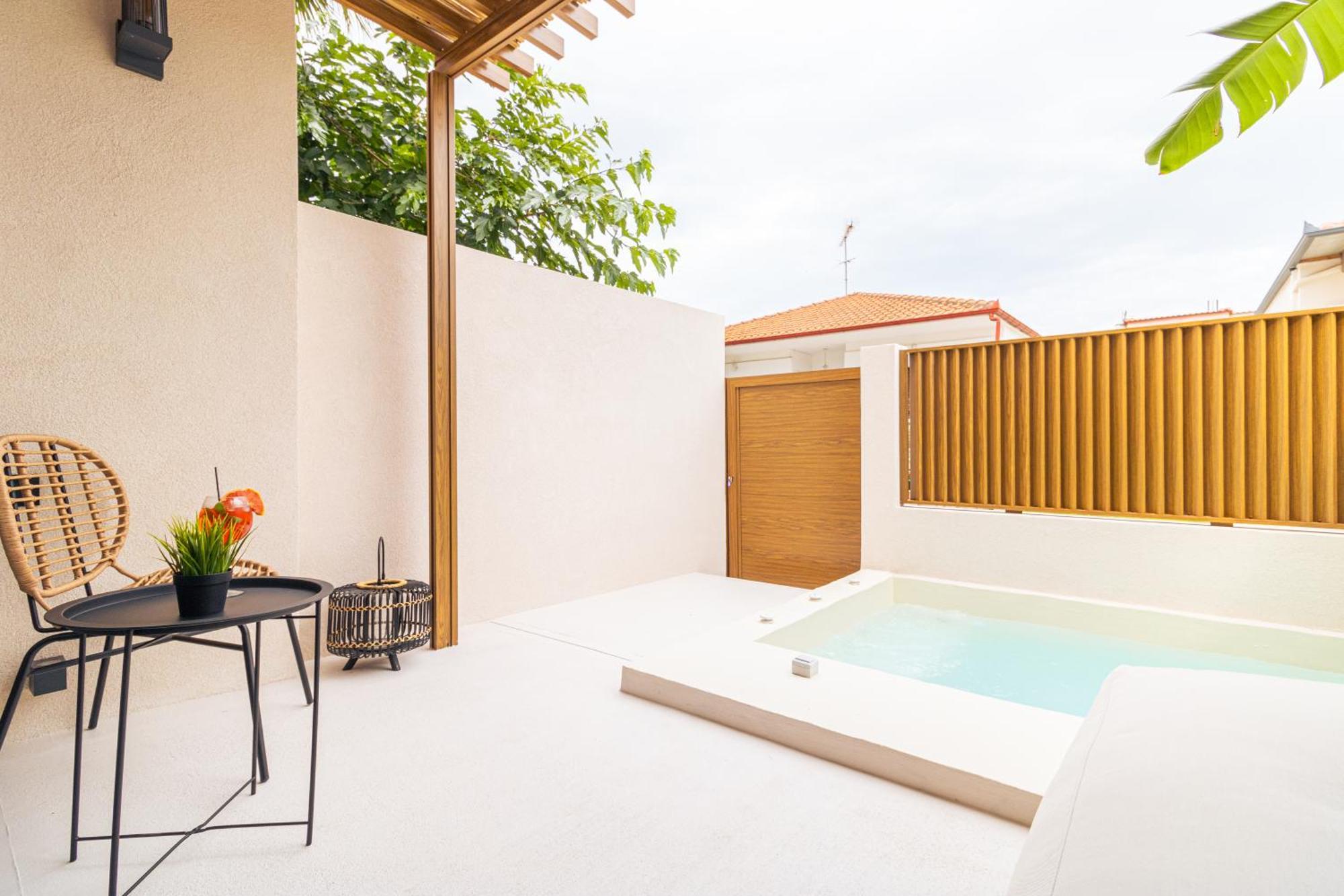 Adorno Private Suites Only Adults & Kids 12 Plus Nea Vrasna Exterior photo